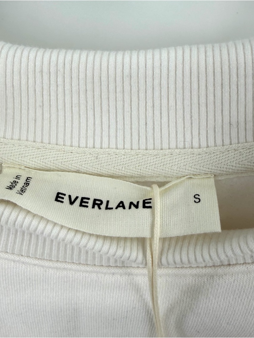Everlane Cropped Luxe Fleece Sweatshirt in bone Size S - Picture 2 of 6